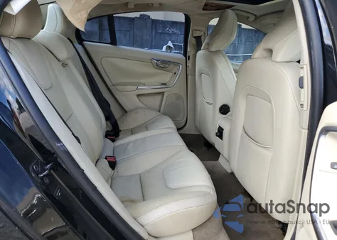 2013 Volvo S60 T5 z USA, uszkodzony, nr VIN YV1612FSXD1216721